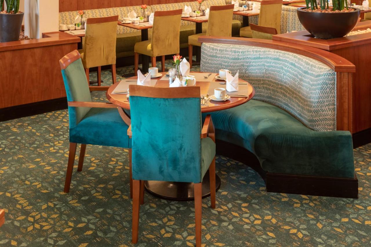City Lodge Hotel Дурбан Экстерьер фото